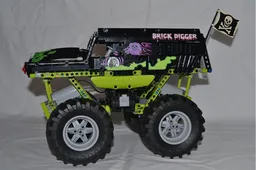 Brick Digger - RC Technic GraveDigger