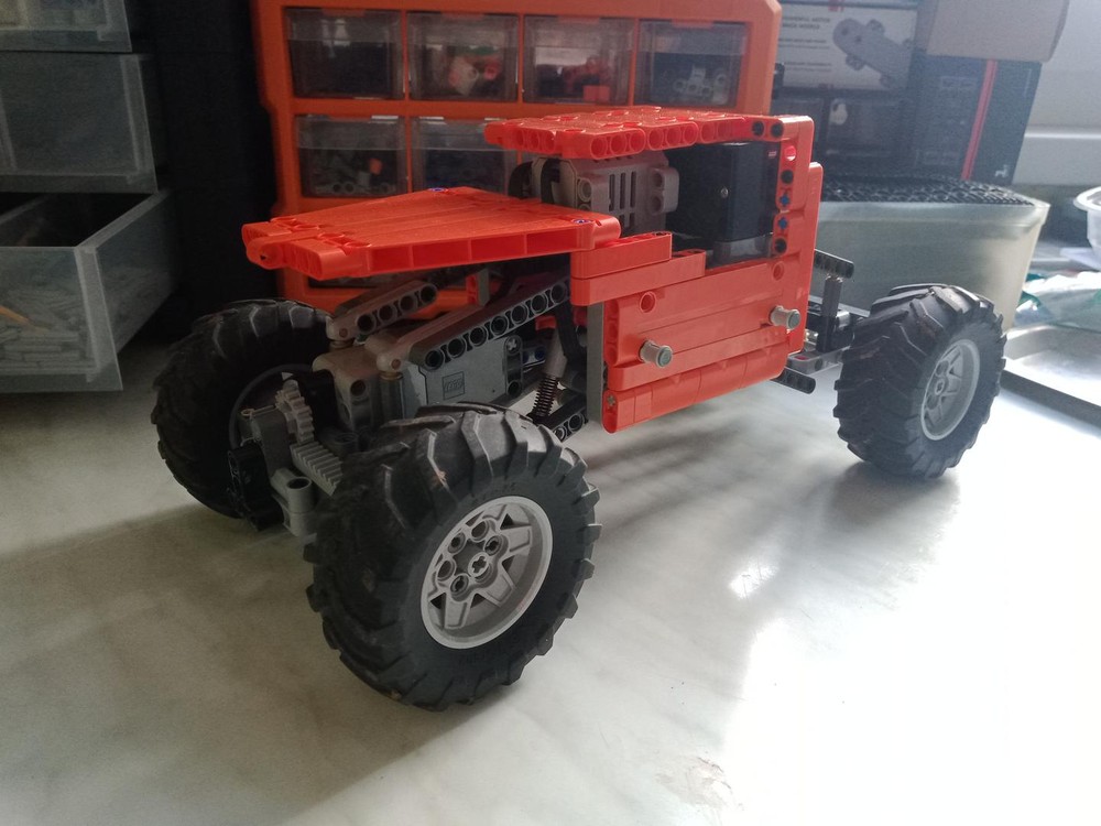 Lego Reddish crawler