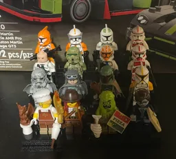 Modular Minifigure Stand (16x)
