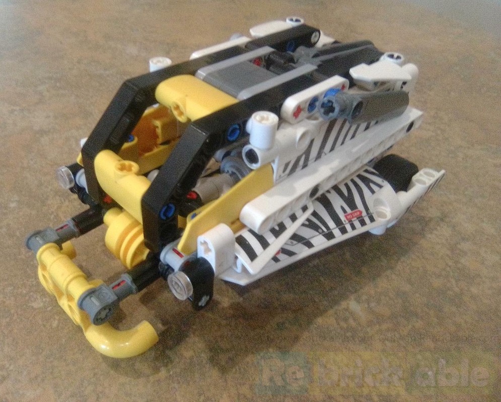 Lego 42198 Armored 3-wheeled truck