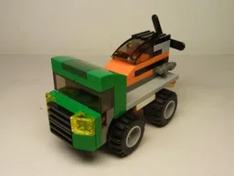 31043 5in1 Flatbed Truck w/Hovercraft