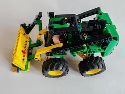 42136 Compact Loader