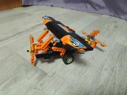 42104 - Small airplane