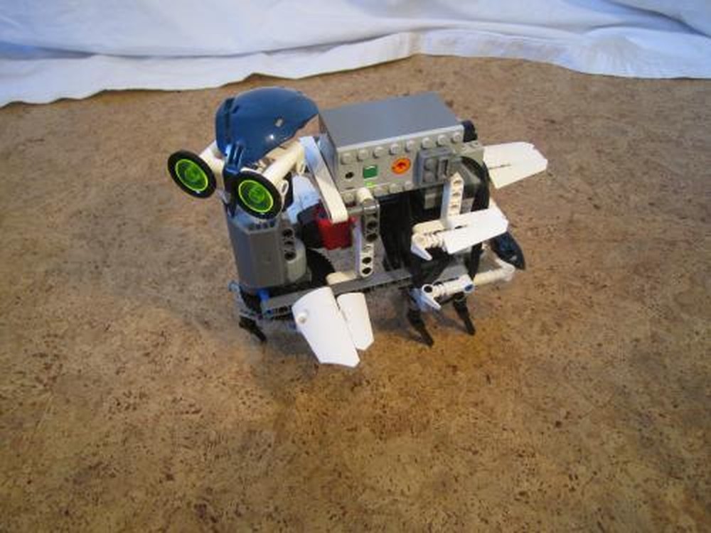 LEGO Technic Steered Vibrobot