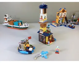 31118 Surfer Lighthouse