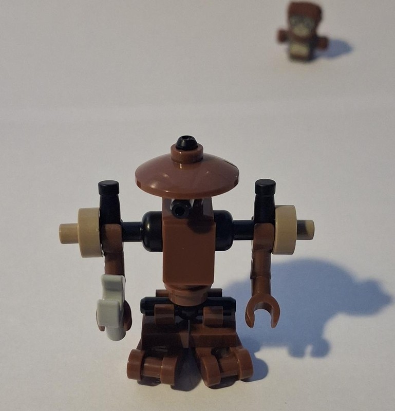 Lego Upgraded pit droid