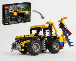42122 - Fastrac 8000 series tractor with attachments
