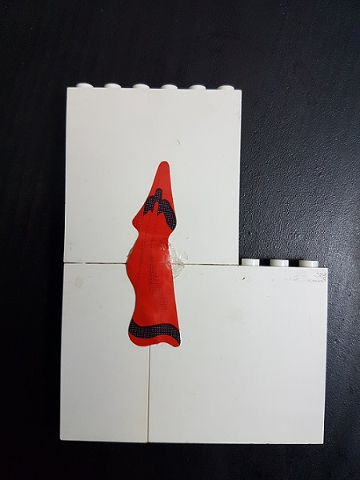 Lego Stickered Assembly 9 x 1 x 10 with Red Towel Pattern (Sticker) - Set 231-1