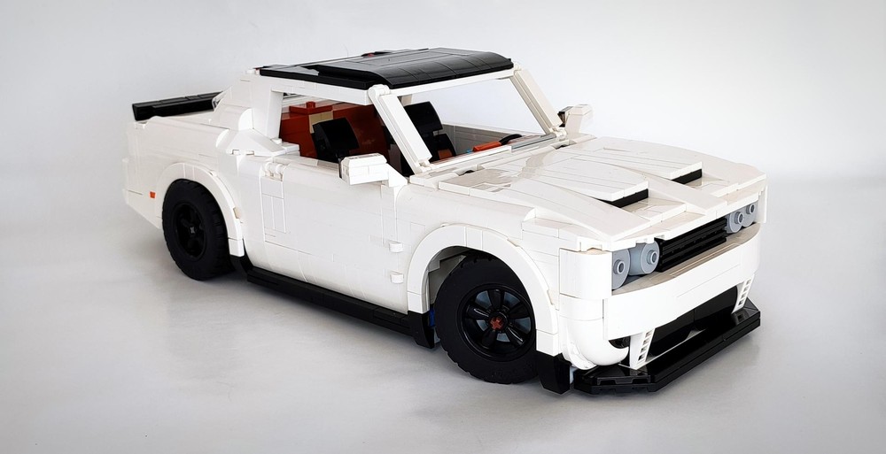 Lego Dodge Challenger SRT