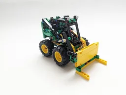 42136 Compact Loader