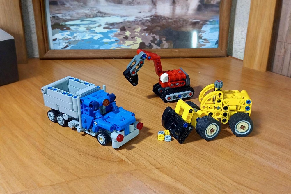 Lego Mini 42023 (v2)