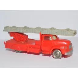 HO Scale Bedford Fire Engine - Side Indicators / Red