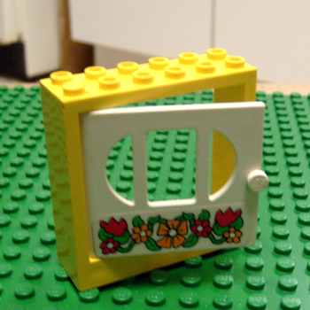Lego Fabuland Door Frame 2 x 6 x 5 with White Door with Flowers Pattern (Sticker) - Set 3635