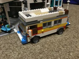 Driving camper