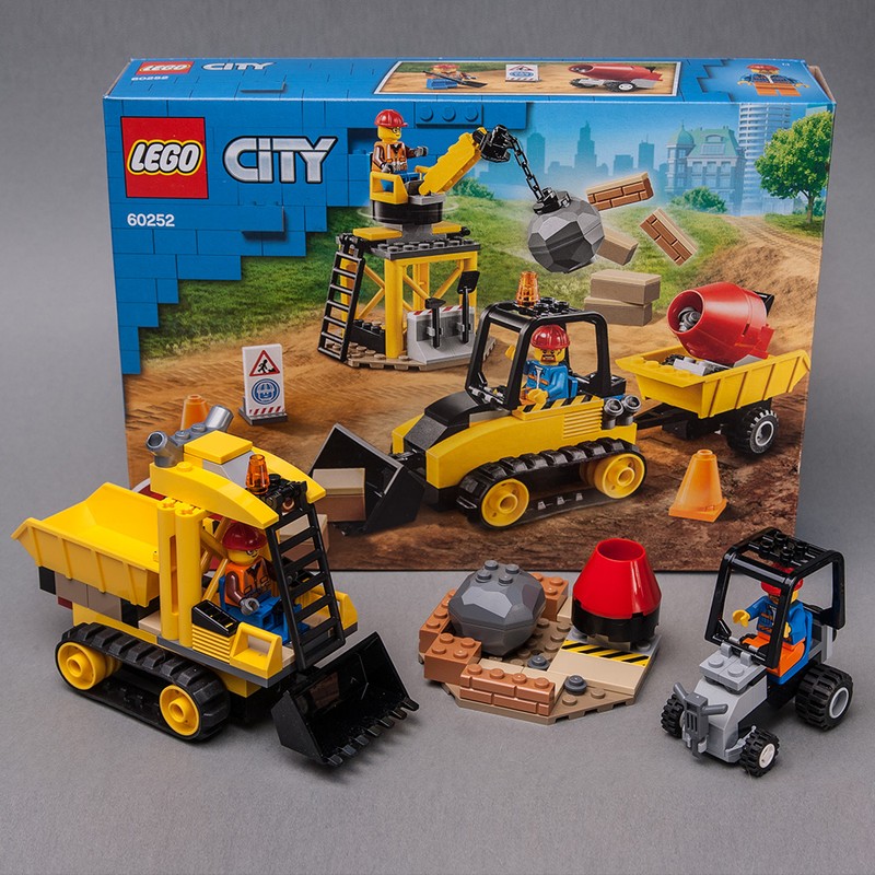 Lego 60252 Workers & Vehicles