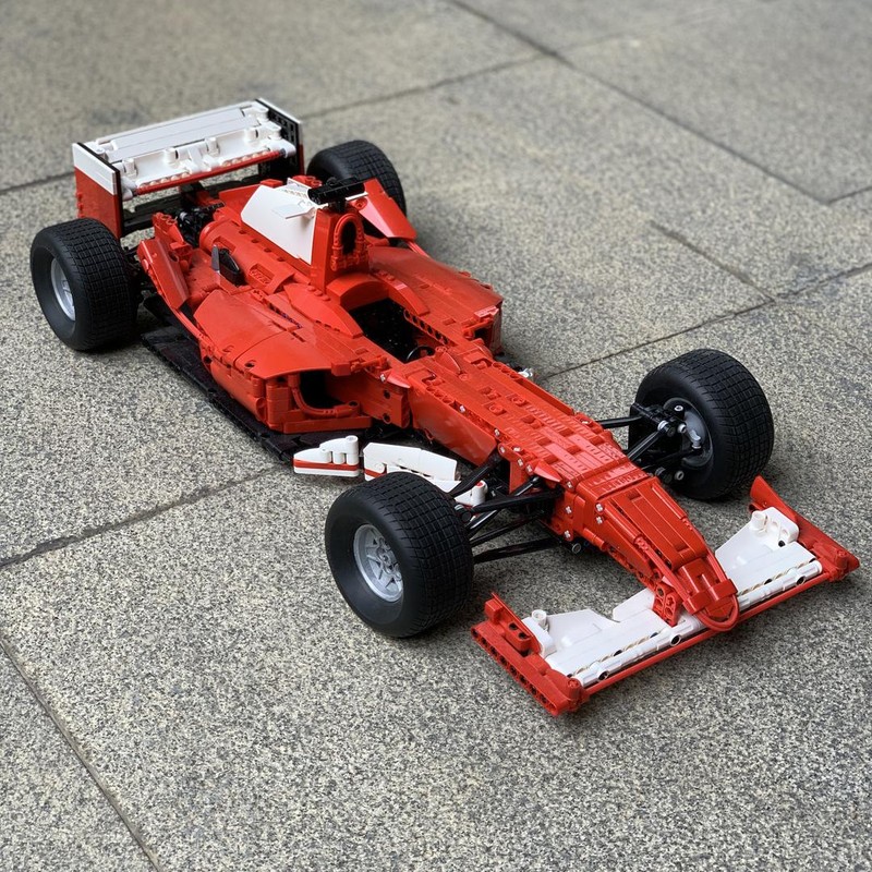 Lego F1 Ferrari F2004 1:8