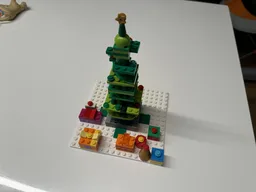 11020 Christmas tree