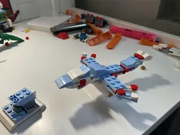40681 Bird with stand