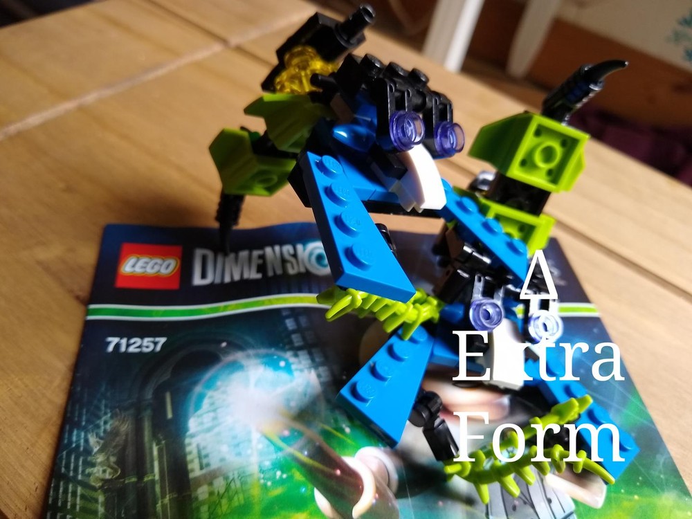 Lego Swooping Stinger with extra Scorpion form
