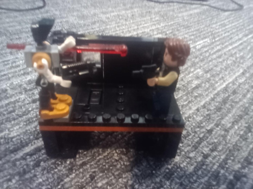 Lego Droid attack