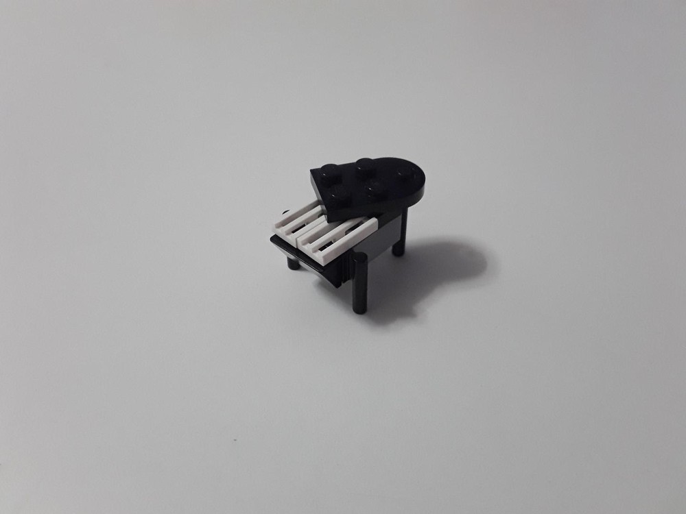 Lego 8-piece piano