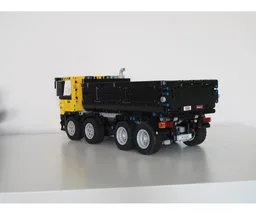 App-controlled 8x4 Dump Truck