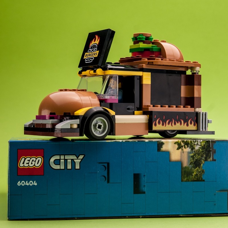 Lego 60404 Different Burger Truck