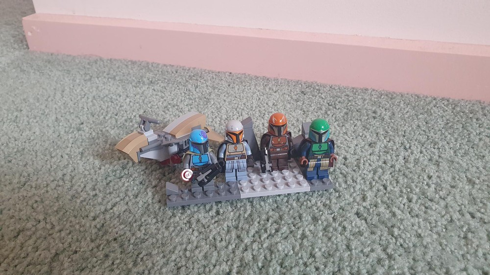 Lego Custom Mandalorian Battle Pack Display Stand/Speeder Bike