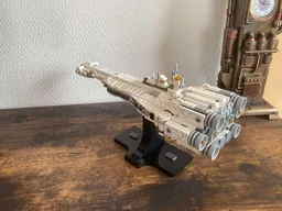 Galactic Starcruiser Halcyon Midi-Scale