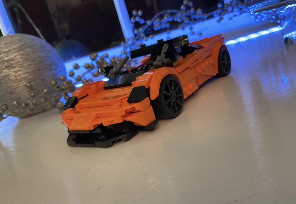 Lego Pininfarina Battista (76918 alt)