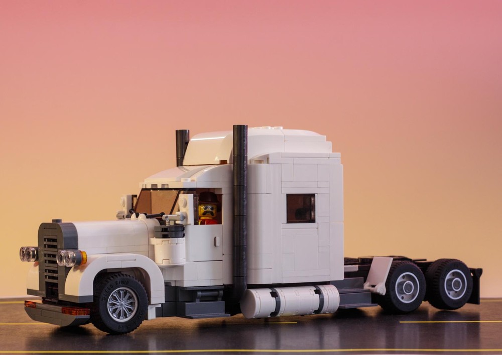 Lego Peterbilt 379 Custom Truck