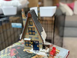 Hogsmeade Generic House - Simple Life