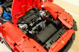 Foldable roof for 42143 to fit in the frunk.