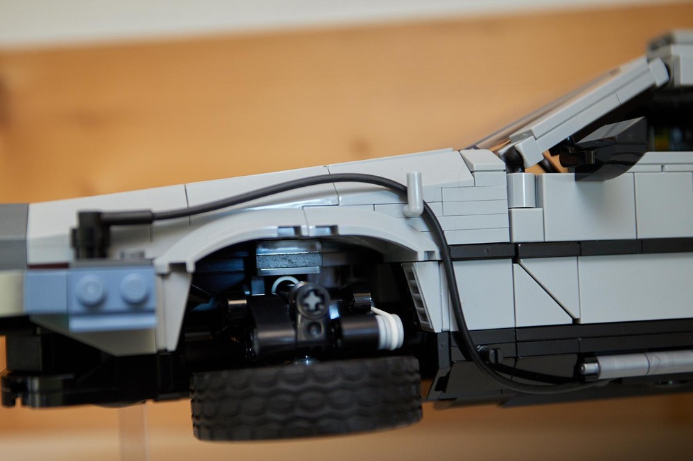 Lego Cable mod for 10300 BTTF DeLorean