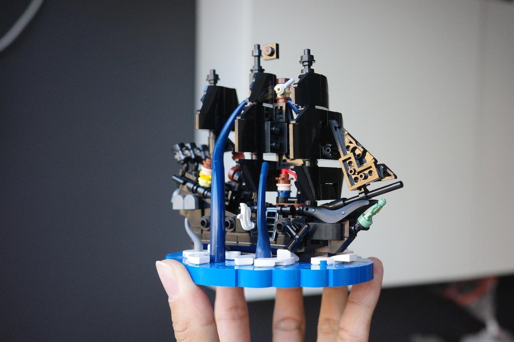 Lego Micro Black Pearl (Inspired