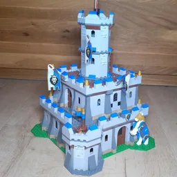 70404 Modular Corner Castle