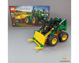 42136 Compact Loader