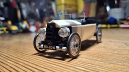 Little classics #1 - White car