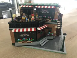 Modular Central Perk Cafe & Pub