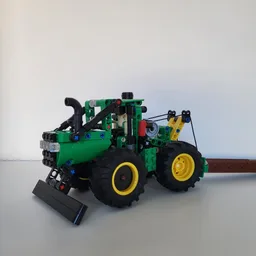 42136 - John Deere Skidder