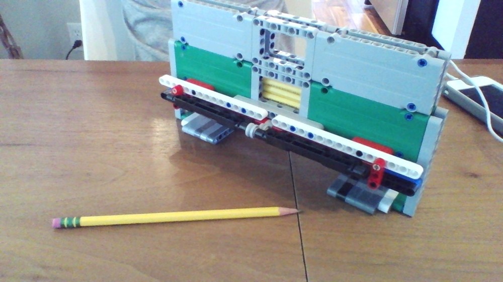 LEGO Technic Pencil Despencer!
