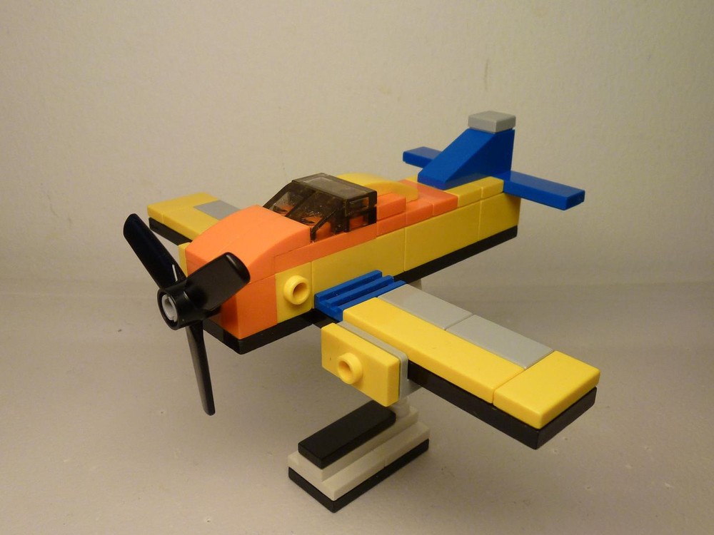 Lego 31060 Small Plane on Stand