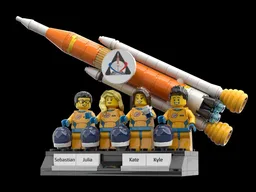 The proud crew of ARTEMIS I