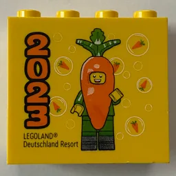 Brick 2 x 4 x 3 with 'LEGOLAND Deutschland Resort 2023', Minifigure in Carrot Costume Print / Yellow
