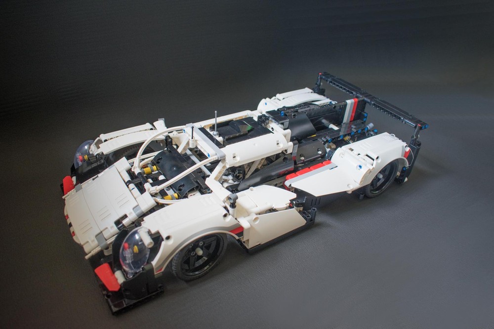 Lego 42096 LMP 1 car