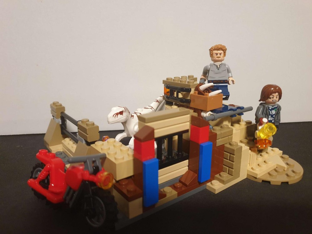 Lego Atrociraptor confinement break out.