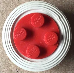 Wheel with 4 Studs and Metal Axle Cam with White Tire Smooth - Small Solid (7039 / 132old)
