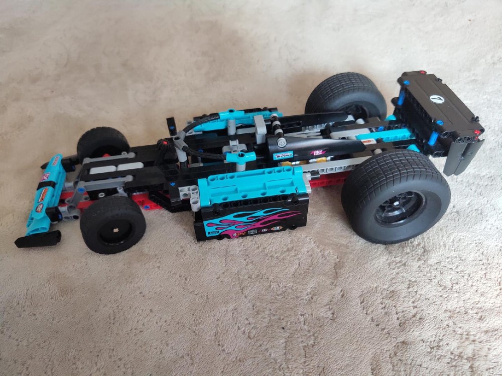 Lego Formula 1 Car (42050 Model C)