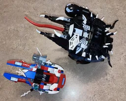 Spider Mech Falcon vs Venomized Falcon (76115)