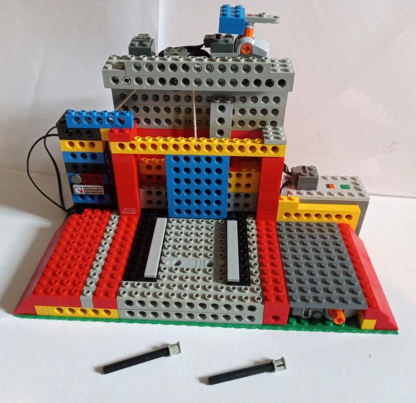 Lego Garage Lift Full